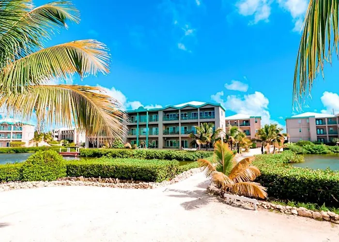 E301 Mara Laguna * San Pedro (Ambergris Caye)